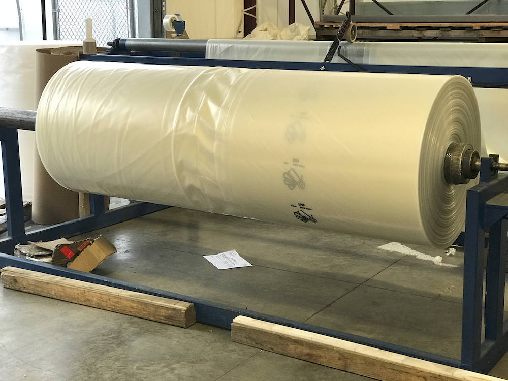 FREESTANDING 25' wide